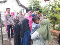 Polresta Banyuwangi Beri Beasiswa Anak Korban KMP Tunu Pratama Hingga SMA