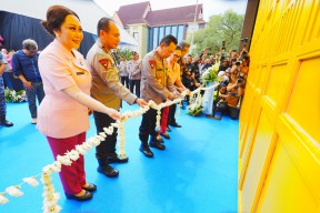 Dukung Penuh Program MBG, Kapolri Hadiri Groundbreaking 9 SPPG Polda Riau 