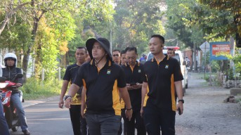 Jalan Kaki 8 KM, Kapolres Nganjuk Olahraga Sekaligus Kontrol Kinerja Anggota di Lapangan