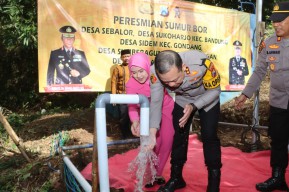 Polri Untuk Masyarakat : Polres Tulungagung Bangun 22 Sumur Bor Untuk Warga Antisipasi Krisis Air Bersih
