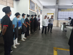 Kabid Perawatan dan Pengamanan dan Kepatuhan Tinjau layanan, Puji Kinerja Lapas Narkotika Pamekasan