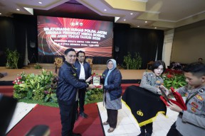 Polda Jatim Gandeng Pegiat Media Sosial Bangun Budaya Digital Positif