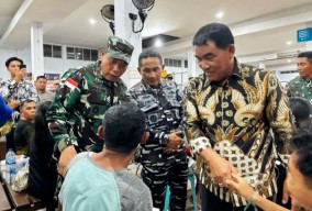 Danrem 131/Santiago Tinjau Langsung Korban KM Barcelona V, TNI Tegaskan Komitmen Hadir di Tengah Rakyat