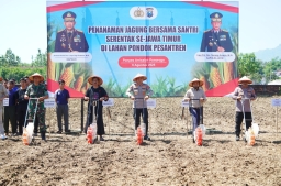 Program Penanaman Jagung Bersama Santri : Polres Ponorogo Gandeng 42 Ponpes Siapkan 71,4 Hektare Lahan
