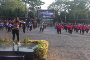 Polres Pasuruan Pererat Sinergi dengan Masyarakat Melalui Olahraga Bersama di HUT RI ke-80