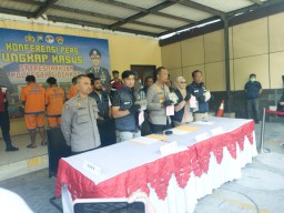 Polresta Sidoarjo Bongkar Jaringan Narkoba, Amankan 2,8 Kg Ganja dan Empat Tersangka