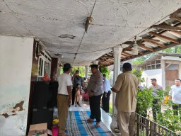 Polres Pasuruan Beri Santunan Keluarga Bocah 7 Tahun Korban Anirat di Wonorejo