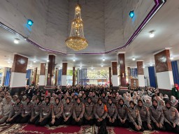 Polwan Polres Pasuruan Berikan Edukasi Keselamatan dan Pencegahan Kekerasan Asusila kepada Santri
