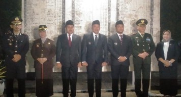 Upacara Renungan Suci HUT RI ke-80, Bupati Sampang: Kami Hadir untuk Mengenang Jasa Para Pahlawan