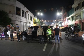Ciptakan Rasa Aman: Polres Pelabuhan Tanjung Perak Laksanakan Patroli Skala Besar, Sasar Titik Rawan