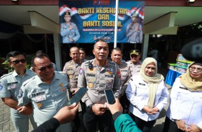 Sambut Hari Lalu Lintas Bhayangkara ke 70, Ditlantas Polda Jatim Gelar Baksos dan Bakkes
