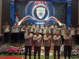Polres Nganjuk Raih Dua Penghargaan di Rakernis SDM Polda Jatim