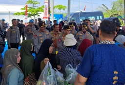 Jaga Stabilitas Pangan, GPM Polri Salurkan 6 Ton Beras SPHP di Pebelan Semarang