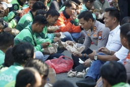 Polres Ponorogo Kembali Gelar Baksos Apresiasi Tukang Becak dan Ojol Solid Jaga Kambtimas