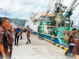 Kajati Sulut Tinjau Enam Kapal Rampasan di Bitung, Dorong Pemanfaatan untuk Kepentingan Publik