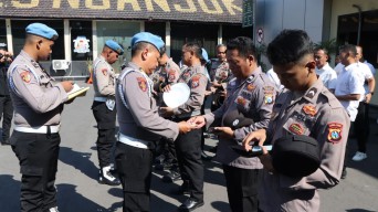 Bidpropam Polda Jatim Gelar Mitigasi Pelanggaran di Polres Nganjuk, Kapolres Tekankan Disiplin dan Keteladanan Personel