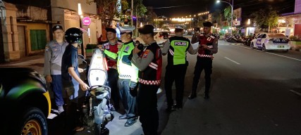Polres Nganjuk Intensifkan Patroli SREG Jaga Kondusivitas Akhir Pekan