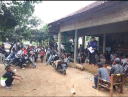 Warga Kecamatan Cibitung Sampaikan Aspirasi Pembangunan Jalan ke DPRD Pandeglang, Wawan Sugiawan S.Ag dari Fraksi NasDem