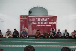 Thumbnail Tebar Berkah di Hari Jumat, Lapas I Madiun Gelar Kegiatan Menjemput Rahmat Tebar Berkah di Hari Jumat, Lapas I Madiun Gelar Kegiatan Menjemput Rahmat