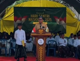 Peringati Hari Santri 2025 di PP Mansyaul Ulum: K. Mustafa Muafi Tekankan Adab Pembeda Santri