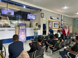 Satlantas Polres Bangkalan Menyapa Masyarakat, Terkait Mekanisme Pembuatan dan Perpanjangan SIM