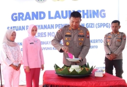 Thumbnail Kapolres Mojokerto Kota Resmikan SPPG Dukung Penuh Program Makan Bergizi Gratis Kapolres Mojokerto Kota Resmikan SPPG Dukung Penuh Program Makan Bergizi Gratis