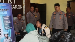 Thumbnail Kapolres Nganjuk Tinjau Polsek Baron, Cek Ungkap Kasus dan Renovasi Ruang SPKT Baru Kapolres Nganjuk Tinjau Polsek Baron, Cek Ungkap Kasus dan Renovasi Ruang SPKT Baru