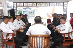 Dorong Kinerja Lebih Optimal, Kalapas I Madiun Gelar Evaluasi Bersama Pejabat Struktural dan Regu Pengamanan
