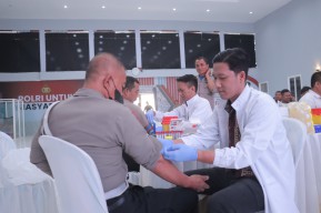 Polres Blitar Gelar Pemeriksaan Kesehatan Rutin: Deteksi Dini Penyakit Degeneratif bagi Anggota Polri dan ASN