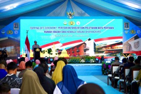 Peletakan Batu Pertama Rumah Ibadah di SMA Kemala Taruna Bhayangkara oleh Wakapolri Simbol Toleransi Antar Umat Beragama