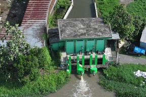 Giliran Sungai Bluru Kidul - Rangkah Kidul Dinormalisasi Siagakan Rumah Pompa 24 Jam 