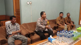 Silaturahmi Kamtibmas Kapolres Nganjuk Bersama Forpimcam Sukomoro dan Para Kades Bahas Banjir dan Kerawanan Lalu Lintas