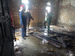 Polsek Rejotangan Lakukan Olah TKP Di Tkp Kebakaran Rumah Warga di Desa Tegalrejo