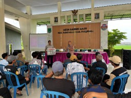 Cegah Peredaran Narkoba, Satresnarkoba Beri Penyuluhan kepada Perangkat Desa