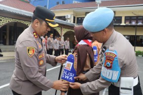 Cegah Bullying dan Kenakalan Remaja, Kapolres Pelabuhan Tanjung Perak Kukuhkan Polisi Siswa