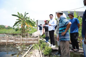 Bupati Sidoarjo Subandi Sidak ke Sejumlah Lokasi Banjir di Kawasan Kota