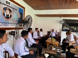Kumpulkan Seluruh Pejabat, Kalapas I Madiun Tegaskan Peserta Magang Harus Beri Dampak Positif