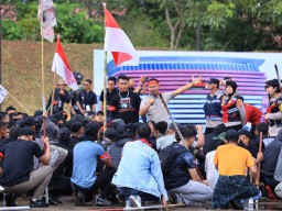 Polri Peragakan Model Pelayanan Unjuk Rasa Terbaru pada Apel Kasatwil 2025