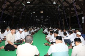 Pererat Silaturahmi dan Jalin Kebersamaan, Kalapas Ajak Doa dan Makan Bersama WBP Pekerja
