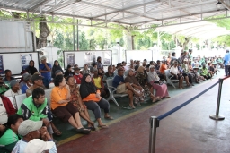 Dekat dengan Masyarakat, Lapas I Madiun Laksanakan Kegiatan Sosial Makan Gratis dan Bantuan Sembako Rutin Setiap Jum’at
