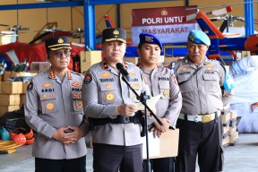 Polri Kembali Kirim 3,8 Ton Logistik Operasional Pada Hari Ketiga Pengiriman, Termasuk Perlengkapan K9 dan Tenda Taktis