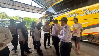 Jelang Operasi Lilin Semeru 2025, Polres dan Dishub Nganjuk "Geruduk" Garasi PO Bus, Pastikan Armada Nataru Laik Jalan