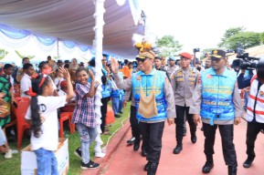 Wakapolri Apresiasi Sinergi Ribuan Mitra Kamtibmas dalam Apel Mitra Kamtibmas Presisi di Polda Papua