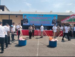 Polres Pelabuhan Tanjung Perak Musnahkan Barang Bukti Narkotika Hasil Penanganan 304 Kasus Sepanjang Tahun 2025