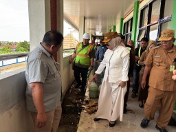 Wabup Sidoarjo Kembali Sidak Pembangunan SMPN 2 Prambon yang Molor