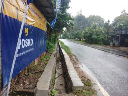 Pembangunan Derenase Kampung Sadang, Warga Ciburial Bersyukur 