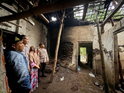 Hujan Deras Disertai Angin Kencang Rusak Masjid dan Rumah Warga di Pasuruan
