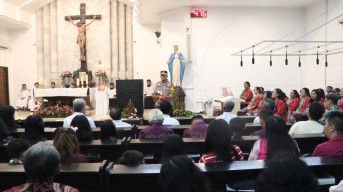 Kapolres Nganjuk Sambangi Gereja, Sampaikan Ucapan Selamat Natal 2025