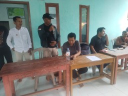 Penyaluran BLT Kesra Enam Desa Dipusatkan di Desa Tugu, KPM Terima Rp900 Ribu