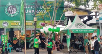 Lapis Tugu Surabaya Resmi Hadir di Sampang, Targetkan Dominasi Pasar Kue Kekinian Madura